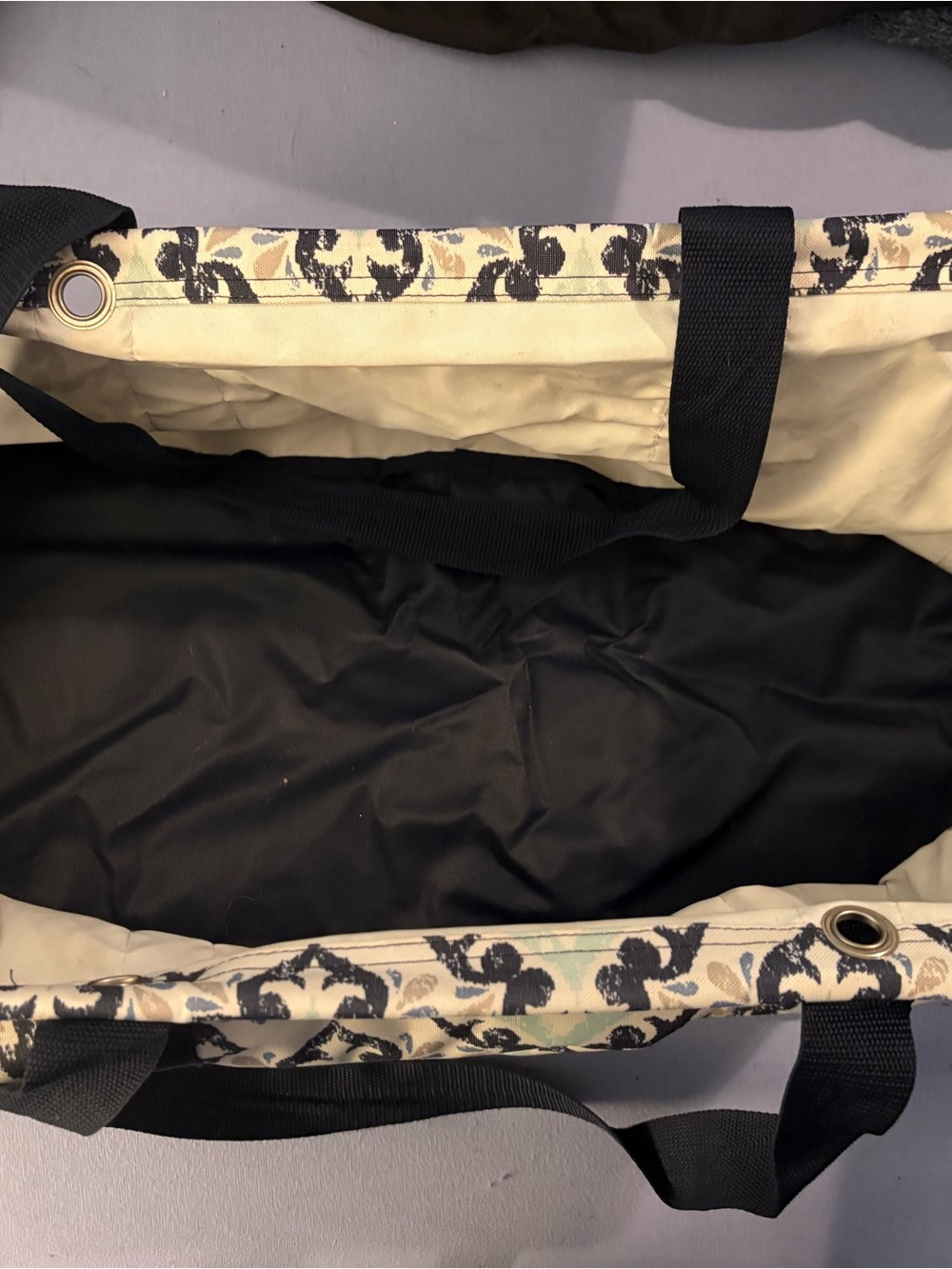 thirty-one white Large Utility Tote with blue/Navy Patterned Accents - Picture 2 of 4
